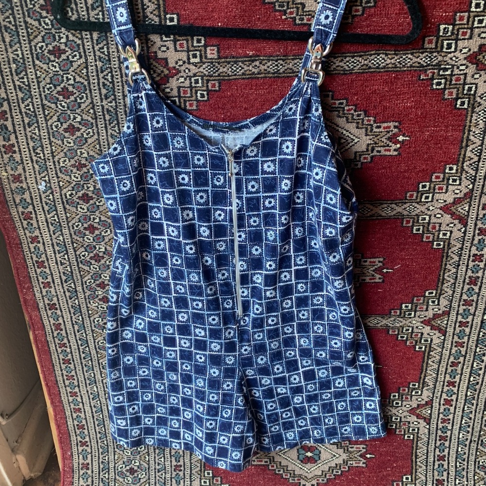 Vintage blue jumper with flowers